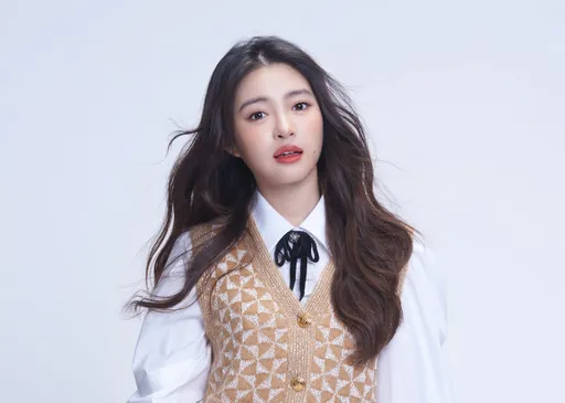 「最美星二代」韓菲才朝聖IU攻蛋 激發靈感驚喜宣布開唱計劃