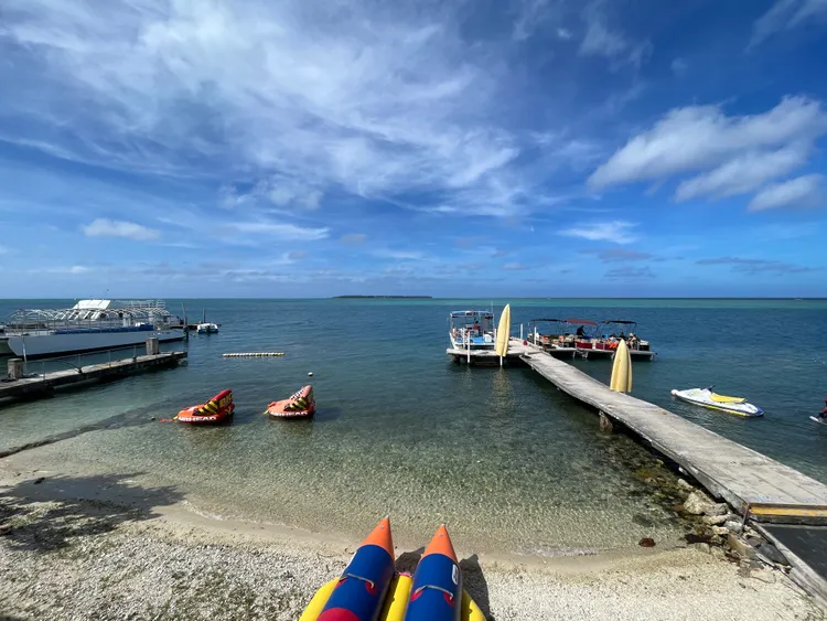 Bikini Island 行程由Bikini Island Club經營，提供套裝或單一體驗。StellAH.攝