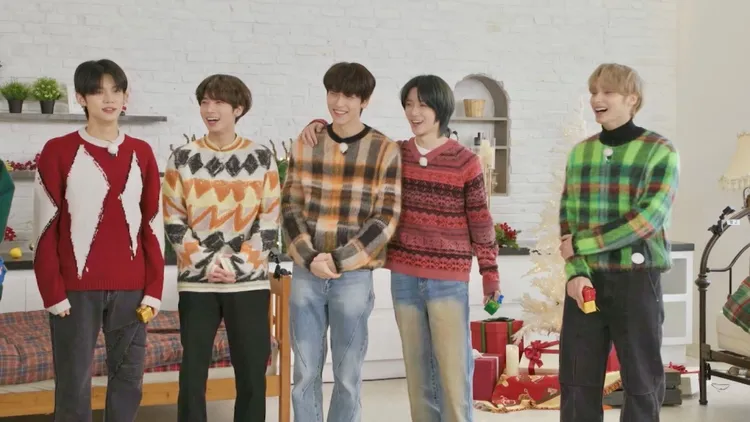 TOMORROW X TOGETHER 全員然竣（左起）、太顯、秀彬、杋圭、休寧凱等一起上《Running Man》玩遊戲，綜藝感十足。中天綜合台提供