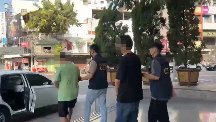 嫌犯移送臺灣高雄地方檢察署偵辦。翻攝畫面