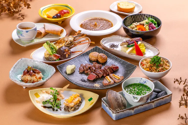 山里日本料理匯集當令頂級食材，為母親獻上精緻高雅美饌。業者提供