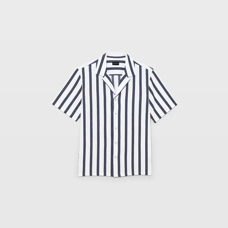 Club Monaco 男士條紋紋理設計短袖襯衫，5900元。品牌提供