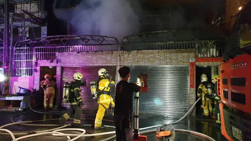 高雄三代同堂遇惡火！釀1死6傷悲劇　疑因電動車充電