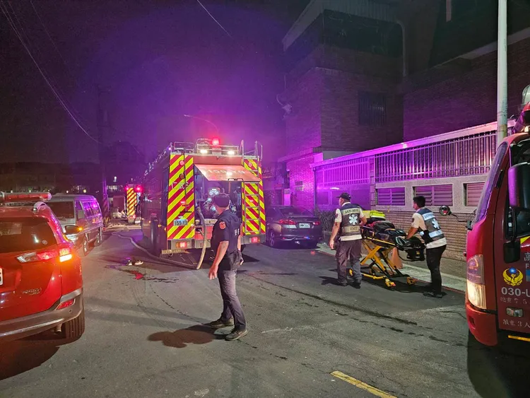 7人皆吸入性嗆傷送醫。讀者提供