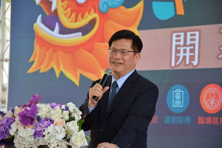 總統府秘書長林佳龍出席揭牌典禮。教育部提供