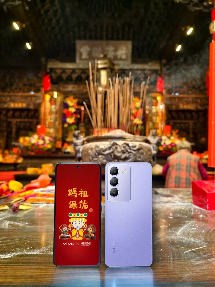 vivo再度攜手天后媽祖推出聯名贈品，即日起至4月30日至指定通路購買Y100 5G，即贈送vivo x鎮瀾宮大甲媽祖專屬聯名贈品。vivo提供。