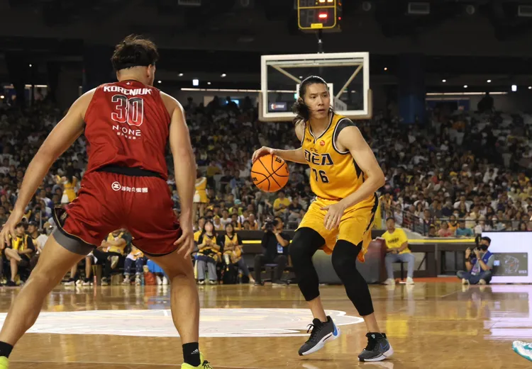 曾文鼎(右)。彭欣偉攝