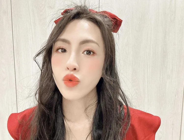 林炘彤有將近六年的直播經驗。