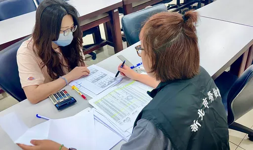 新北公布242家違法企業罰逾千萬!這項最嚴重 嘉里大榮、國光客運「超時工作」上榜