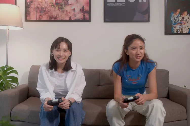 鄭宜農與9m88打電玩暢聊心聲。邊走邊聽提供