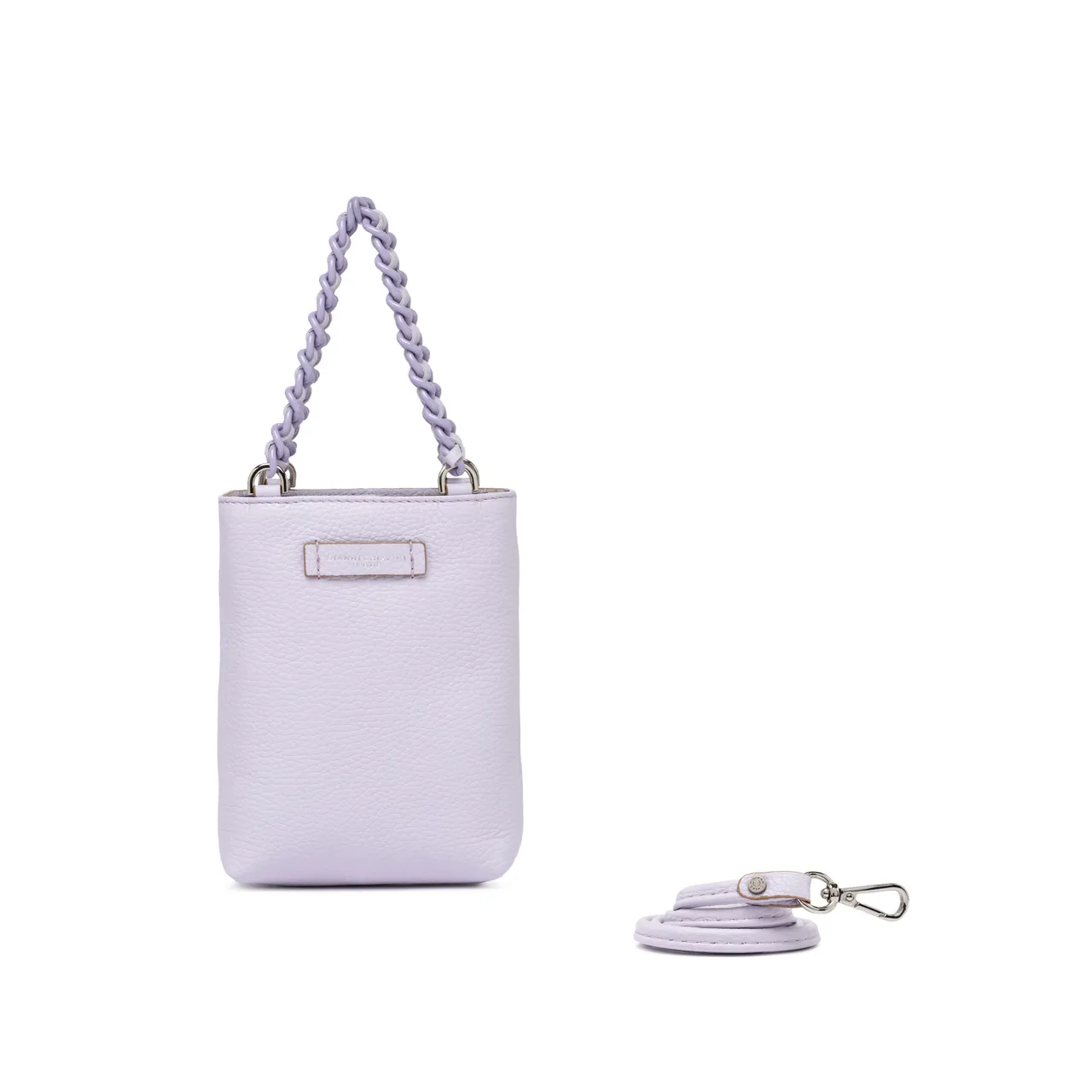 Camilla皮革手機包,5900元。品牌提供