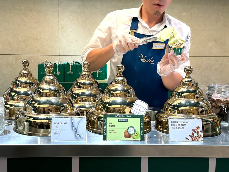 Venchi以3種冰淇淋代表LA MER乳霜的不同質地。張家玲攝