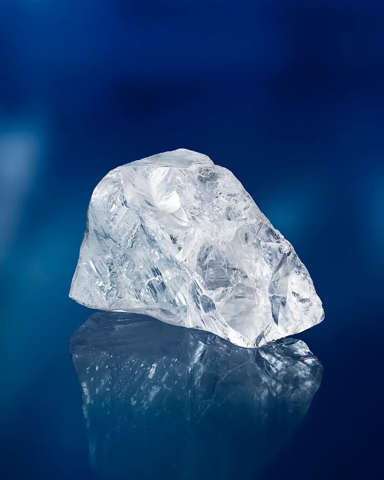 品牌於波札那挖掘出重達111.95克拉的白色鑽石原石。品牌提供