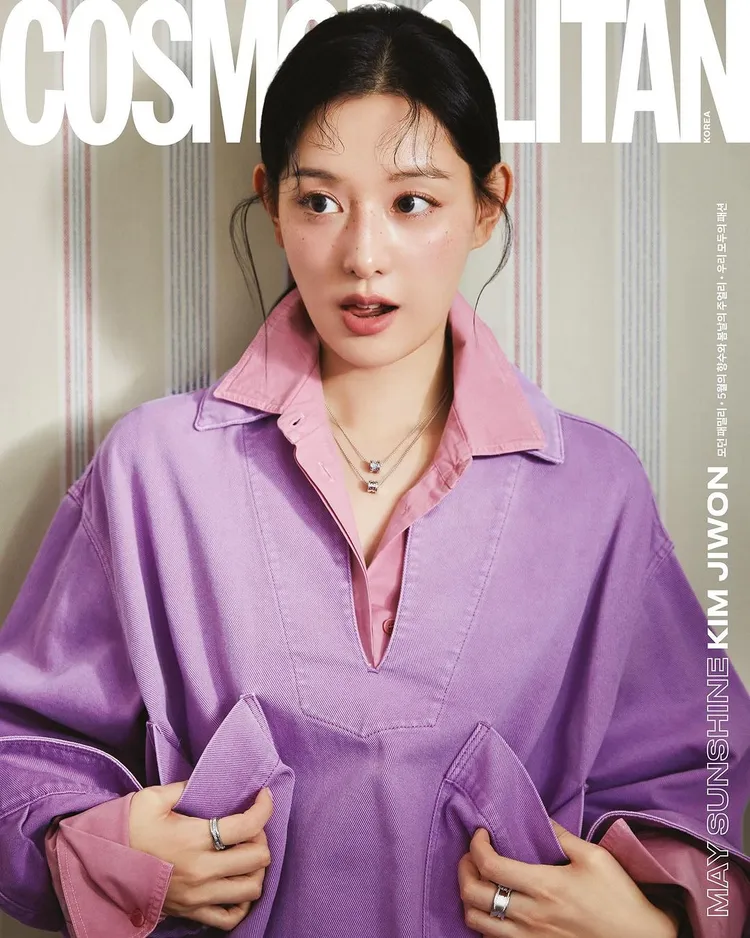 金智媛戴上寶格麗珠寶拍攝雜誌封面。翻攝cosmopolitankorea IG