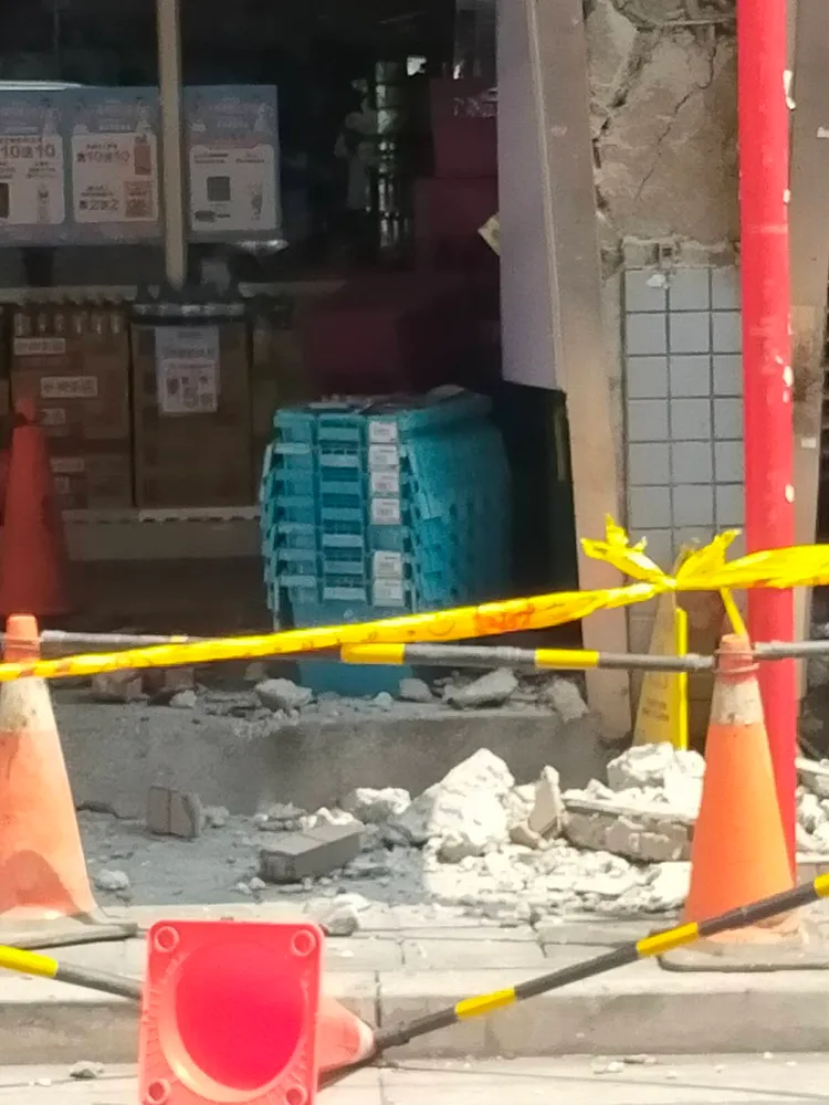 土城大樓傾斜。翻攝自林金結臉書