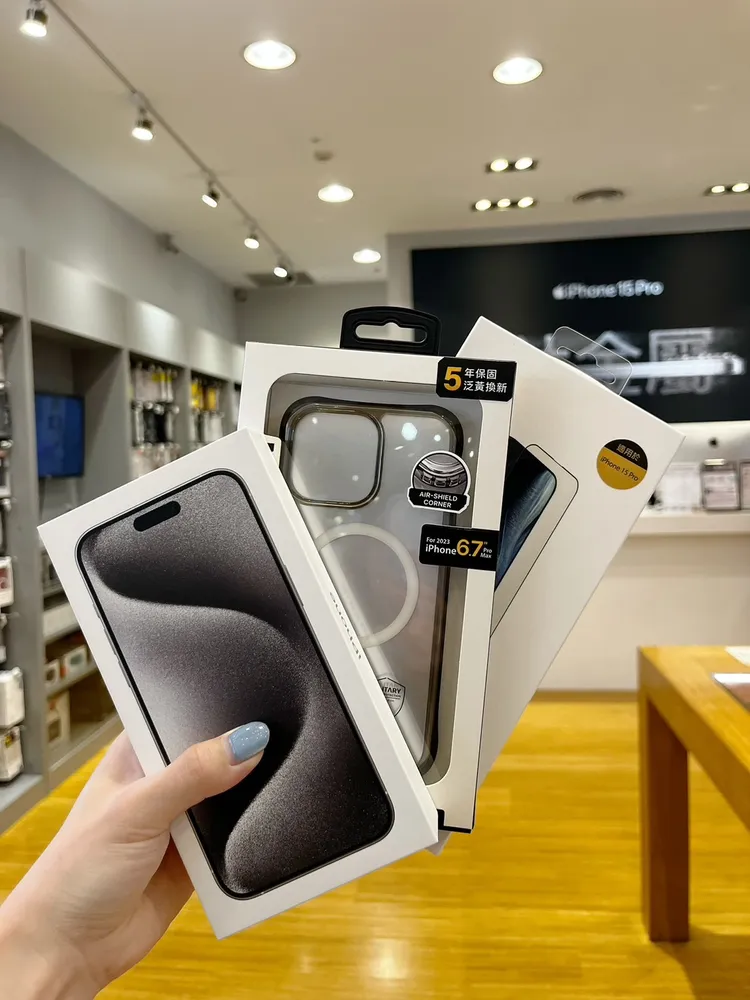 4月底前至德誼全門市購買iPhone 15 14全系列，買就送指定保護殼與保護貼。業者提供