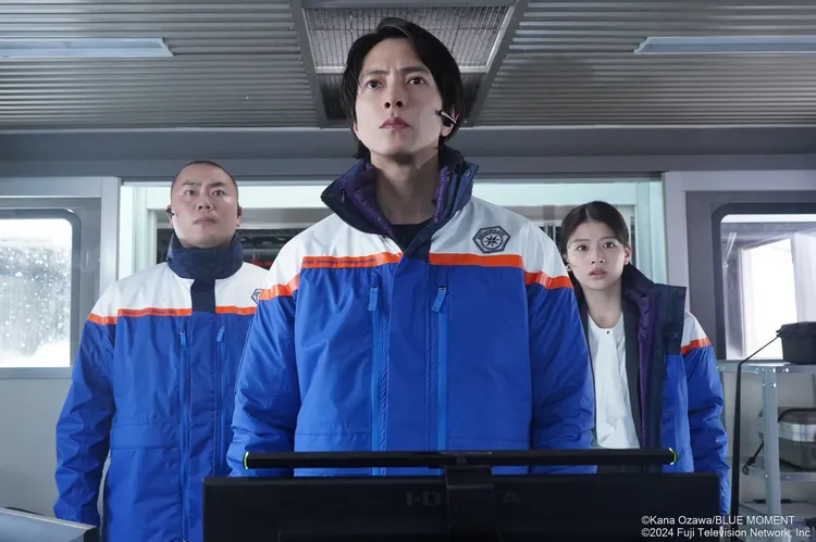 山下智久（中）穿上制服帥氣爆表。Hami Video提供