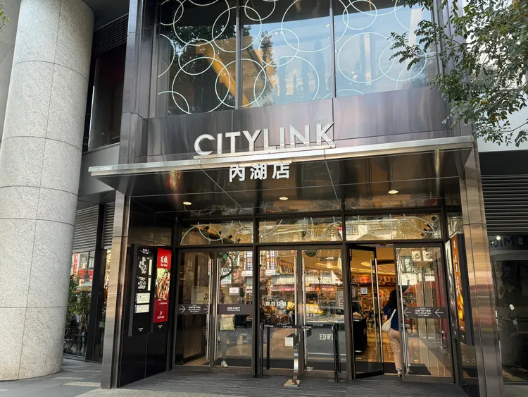 昨天查核CITYLINK內湖店15家美食街業者發現，僅有1家有衛生環境缺失。資料照