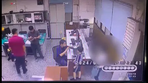台中小四童放學途中撿到20萬元 拾金不昧!送警招領獲讚揚