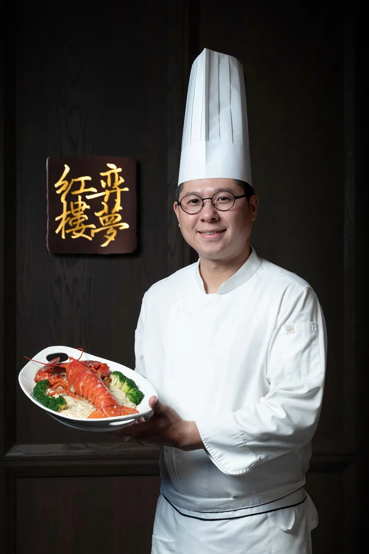 弈夢紅樓主廚陳啟昌推出特製4人、10人「珍寵媽咪粵式母親節套餐」。業者提供