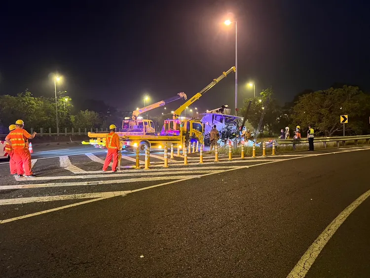 警消獲報前往搶救。讀者提供