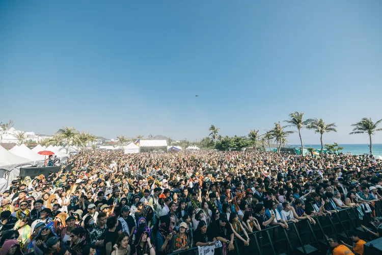 台灣祭首日開唱吸引爆滿人潮。縣府提供