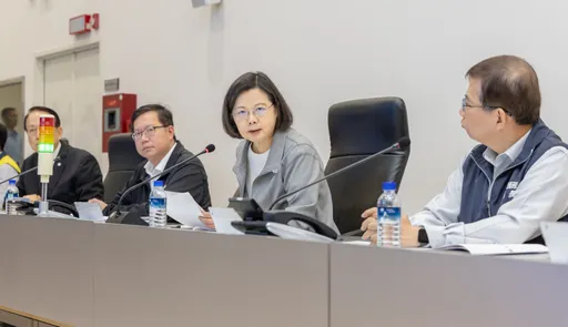 蔡英文視察雙鐵、公路搶修進度 期勉團隊全力守護民眾安全