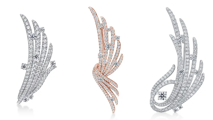 Hearts On Fire VELA白K金法式鑲嵌鑽石耳環式兩用胸針（左圖）106萬元、VELA玫瑰金法式鑲嵌鑽石項鍊式兩用胸針（中圖）66萬元、VELA白K金法式鑲嵌鑽石胸針（右圖）100萬元。品牌提供