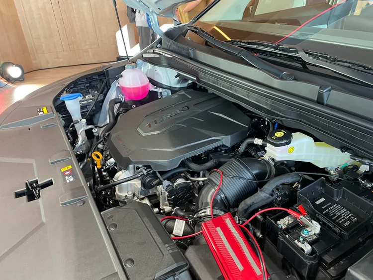 Kia Carnival Space Edition搭載Smartstream 2.2升渦輪增壓柴油直列4缸引擎，擁有202匹最大馬力及45 kgm最大扭力。林浩昇攝