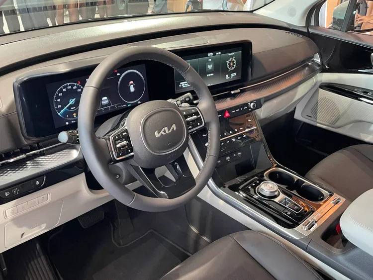 Carnival Space Edition車艙也搭載12.3吋整合智慧型全數位儀表板，搭配12.3吋多媒體影音觸控系統。林浩昇攝