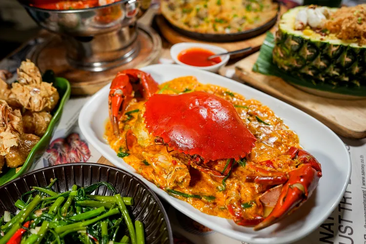 Savoey海鮮餐廳的招牌料理咖哩螃蟹。田欣雲攝