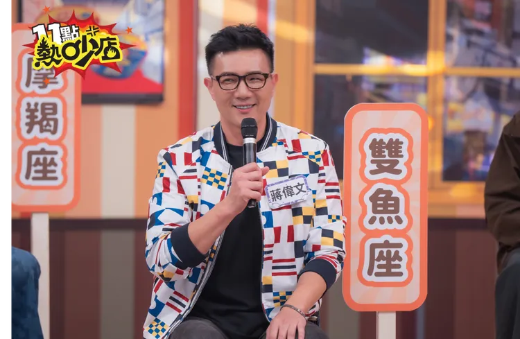 蔣偉文為愛冰箱塞滿香檳。TVBS提供