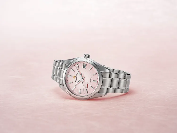 Grand Seiko Heritage Collection 9R機芯 20周年紀念錶款SBGA497，19萬5000元。品牌提供