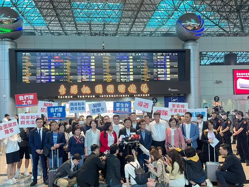 傅崐萁超開心!17藍委赴北京 喊話賴清德推動「兩岸和平之旅」