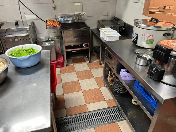 兒童新樂園美食街餐廳內部樣貌。北捷提供