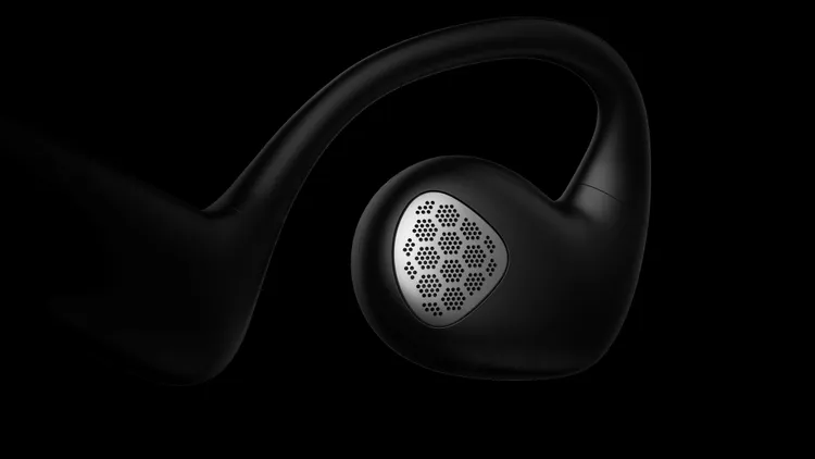 Comfo Run 的 AI 通話降噪技術能夠即時收集環境噪音，並根據噪音狀況智慧調節降噪等級。業者提供