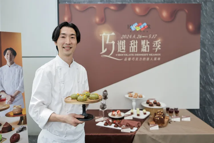 日本甜點界新星昆布智成主廚出生於甜點世家，是日本知名和菓子店「昆布屋孫兵衛」第十七代經營者。業者提供