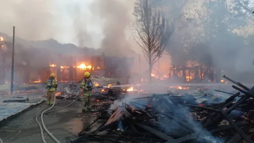 台灣電影文化城清晨大火 歇業7年!廢棄木屋付之一炬