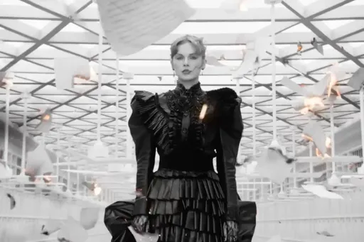 泰勒絲新輯Spotify首日創3億流量 樂評怕暴力威脅不掛名