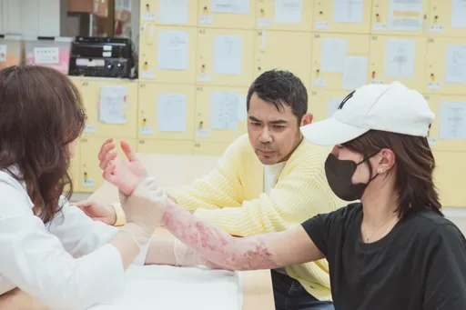 歌手No Name心疼親人燒燙撕心痛 存撲滿獻唱公益歌