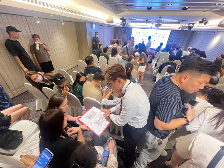 建案舉辦說明會拉抬買氣，成為今年高雄房市焦點。葉家銘攝