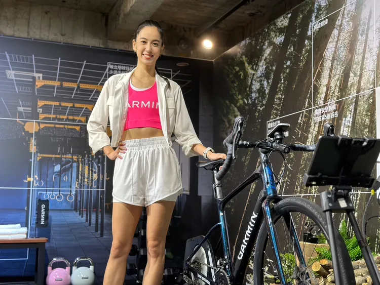 陳庭妮喜歡騎車。趙大智攝