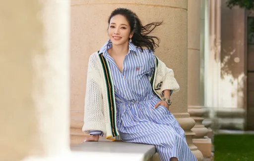 侯佩岑帮10岁儿追星传奇车手　宣告重返演艺圈舞台