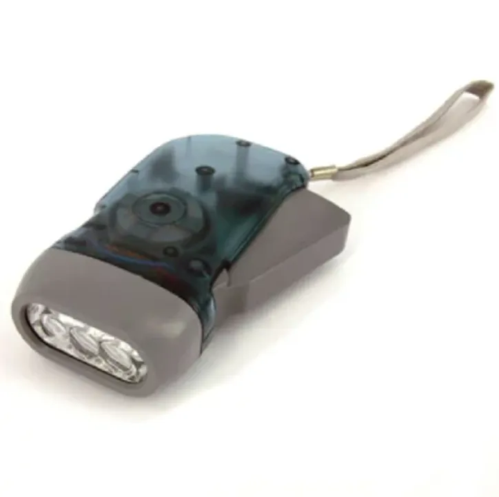 免電池手壓式手電筒原價100元，特價49元。業者提供