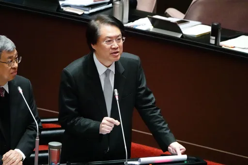 今三讀!阻行人通行最高罰15萬 林右昌:加速建路網