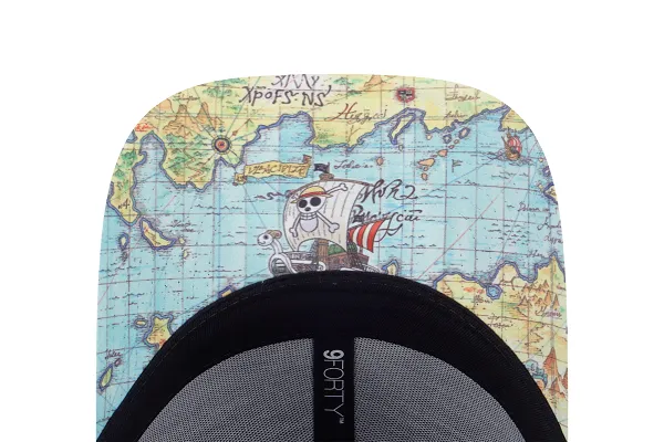 帽沿內側藏有船上風景與偉大航道地圖。品牌提供