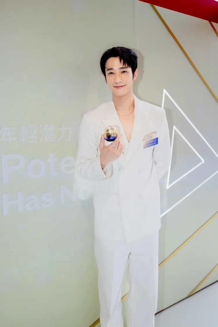 劉以豪自爆求學時會偷看暗戀女生的側臉。品牌提供