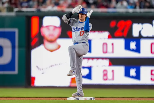 大谷翔平好調皮！竟要一壘審和他做《七龍珠》慶祝動作　結果…