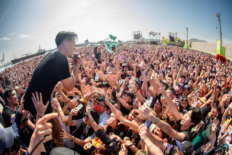 台下樂迷瘋狂吶喊，場面非常熱鬧。翻攝自Megaport 大港開唱 臉書