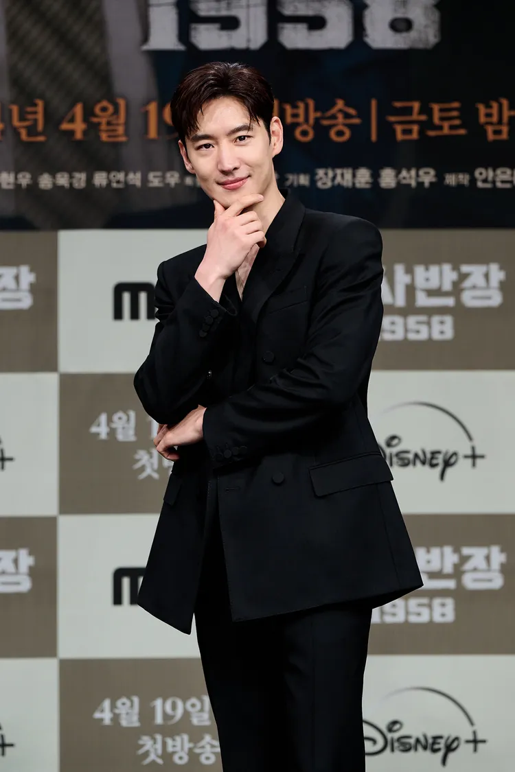 李帝勳希望《搜查班長1958》的收視能破19.58%。Disney+／MBC提供